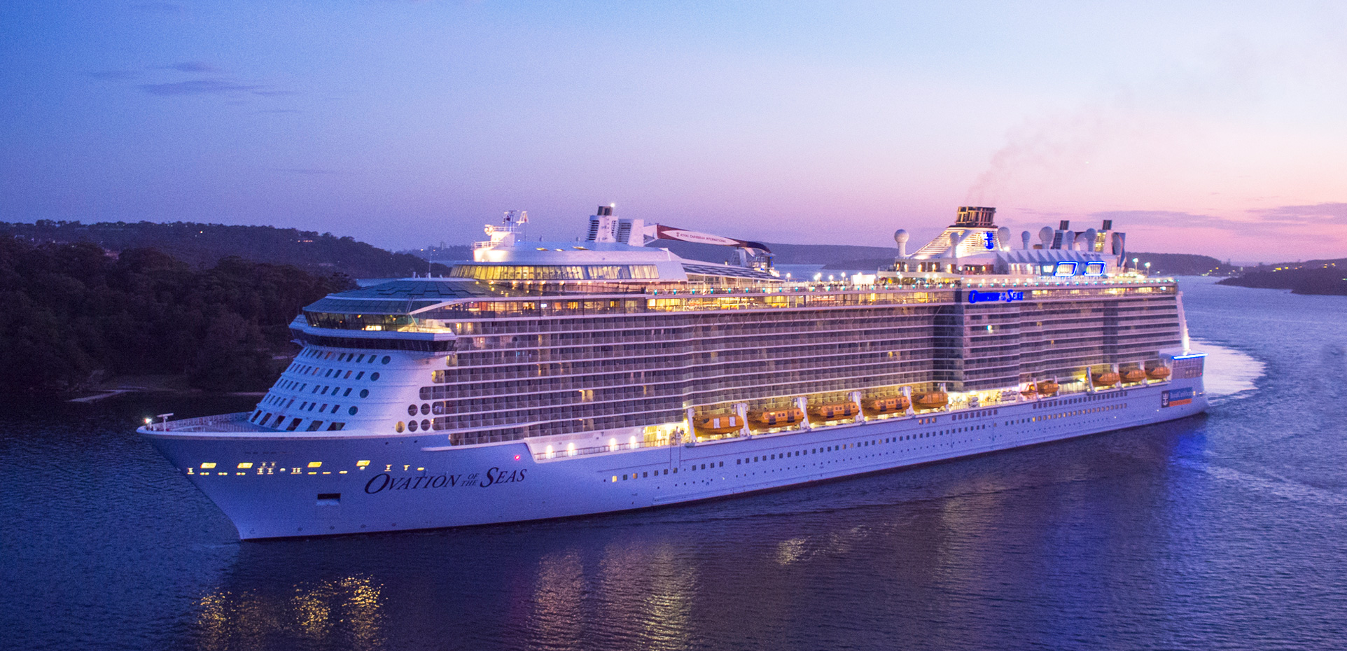 Jewel of the Seas лайнер